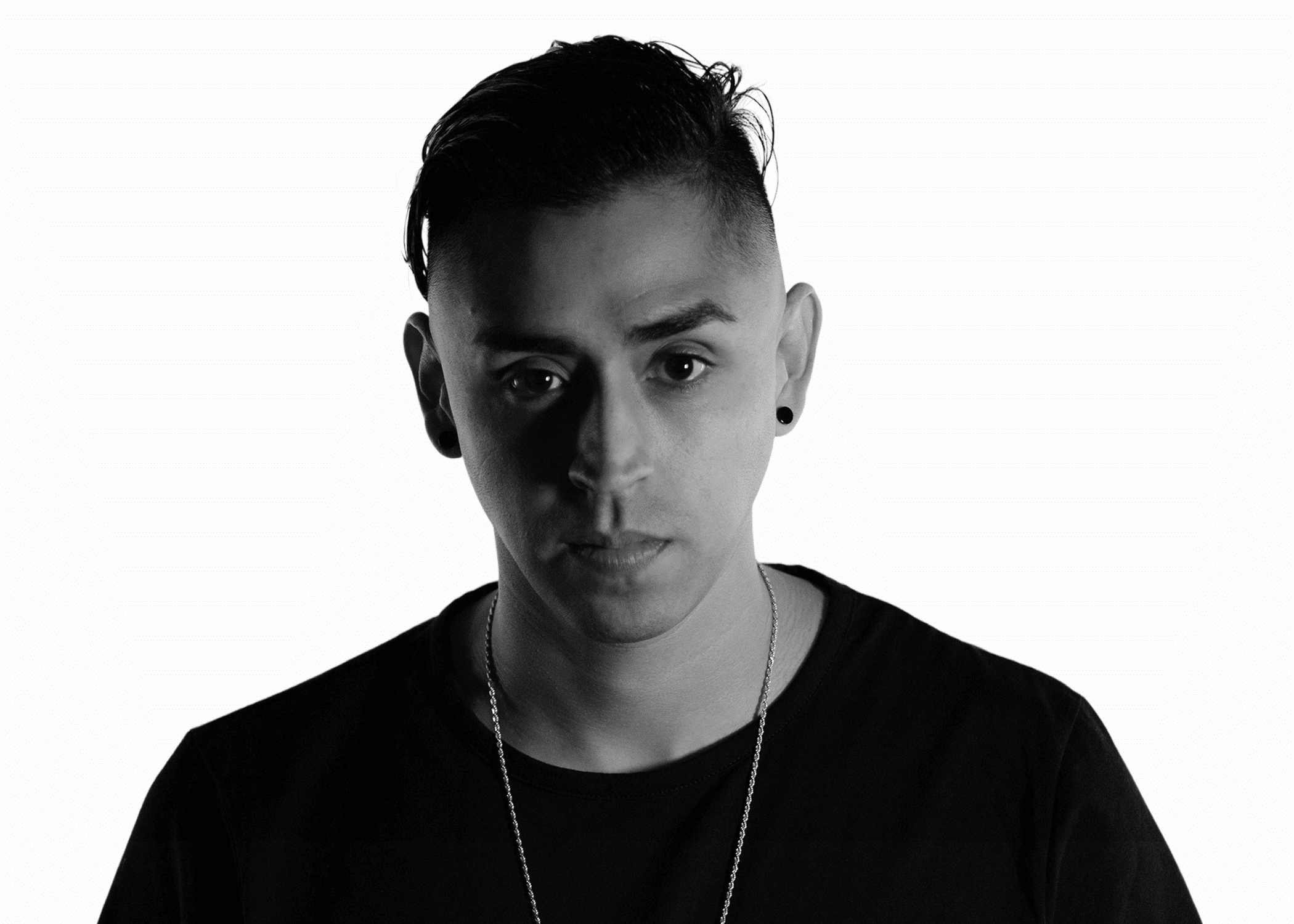 SH8K performing a remix-forward open-format set at SideBar in San Diego