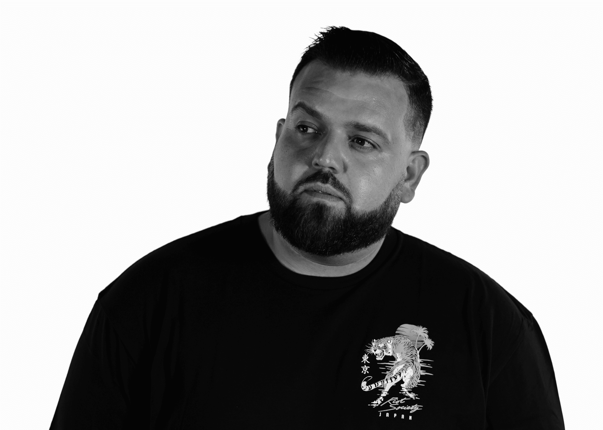 Shadowman (Ricky Arias) delivering remix-forward open-format energy at SideBar San Diego