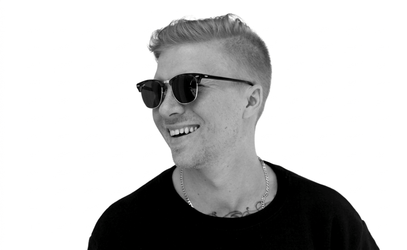 Four Color Zack performing a Friday night set at SideBar in San Diego on May 22, 2026